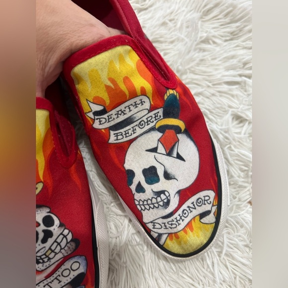 ED HARDY Poppy Red Skull Tattoo You Slip On Shoes - size 10 - Picture 9 of 11